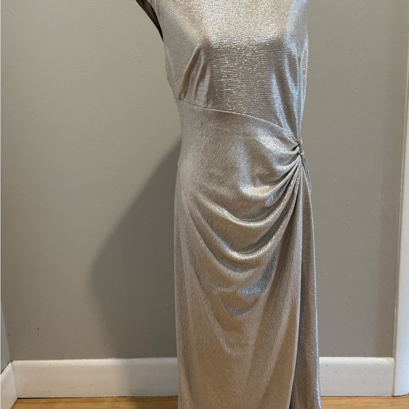 Lauren Ralph Lauren Metallic Sleeveless SideSlit Gown Size 10 - Picture 5 of 7